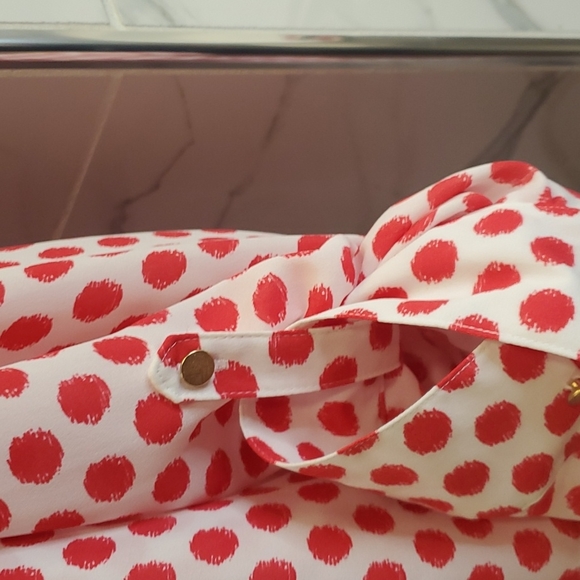 INVESTMENTS SIZE 1X BLOUSE ROLL UP SLEEVE. POLKA-DOT PRINT - Picture 6 of 11